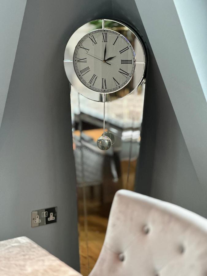 One Bedroom Flat In Chelsea London Bagian luar foto